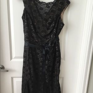 14W formal black lace and satin gold underneath